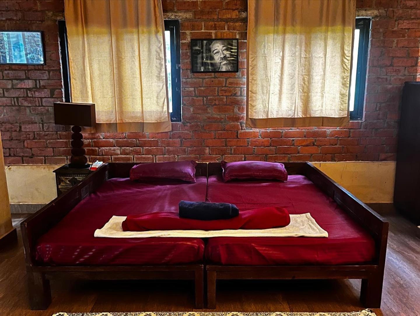 Satori Wellness Cottages I Yoga, Sauna, Ice Bath, Holistic Therapies & More Мандрем Экстерьер фото