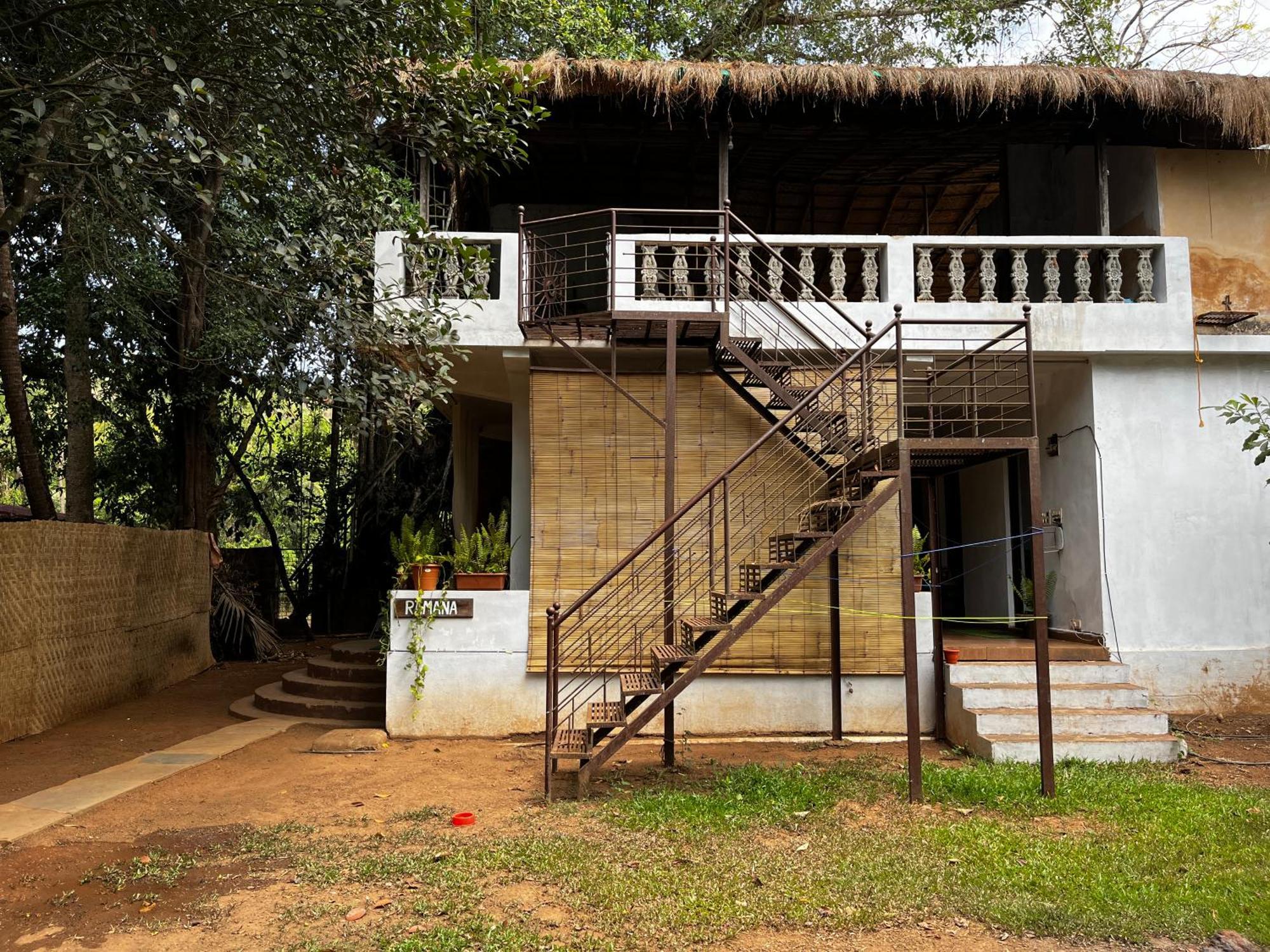 Satori Wellness Cottages I Yoga, Sauna, Ice Bath, Holistic Therapies & More Мандрем Экстерьер фото