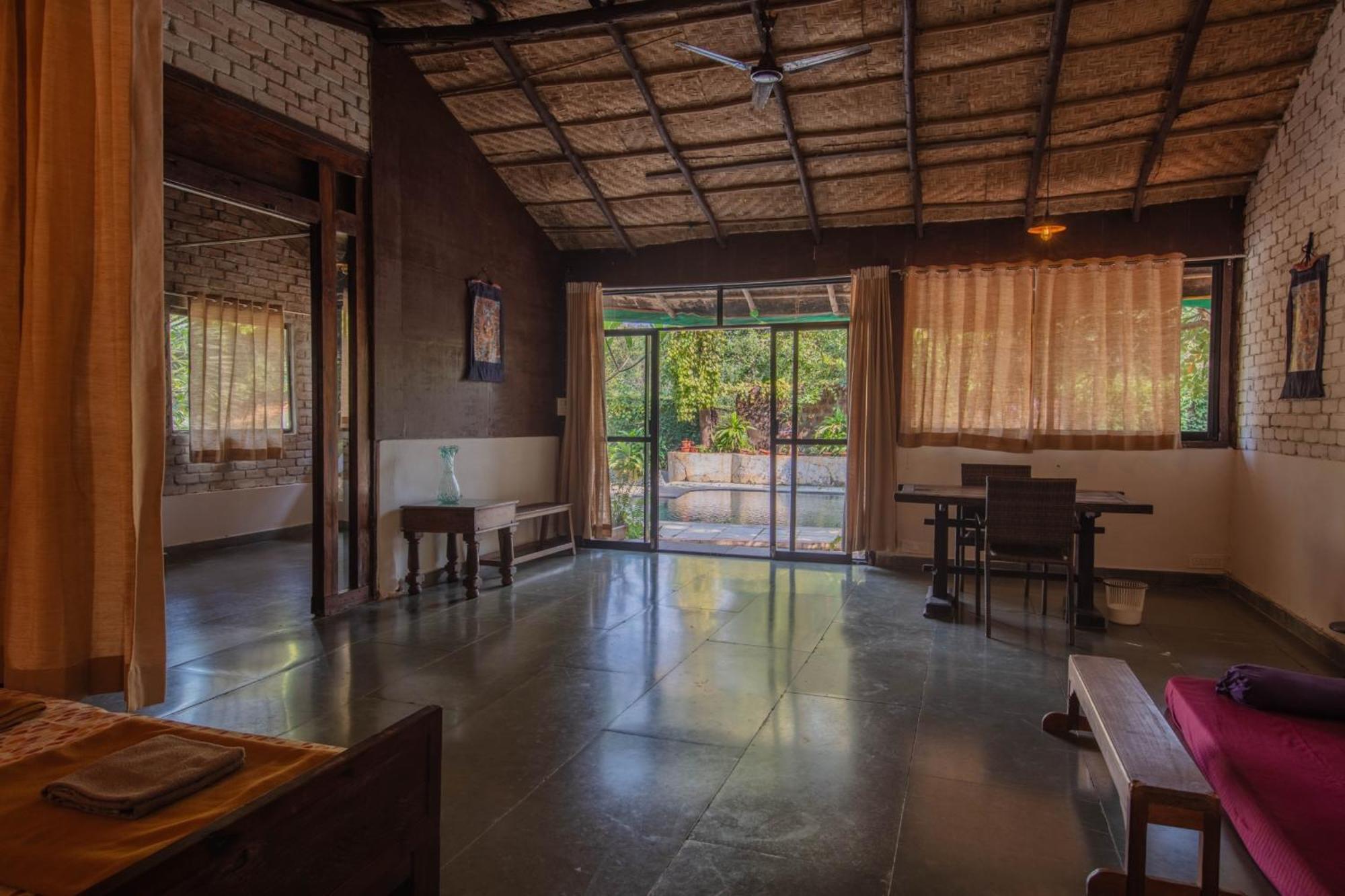 Satori Wellness Cottages I Yoga, Sauna, Ice Bath, Holistic Therapies & More Мандрем Экстерьер фото