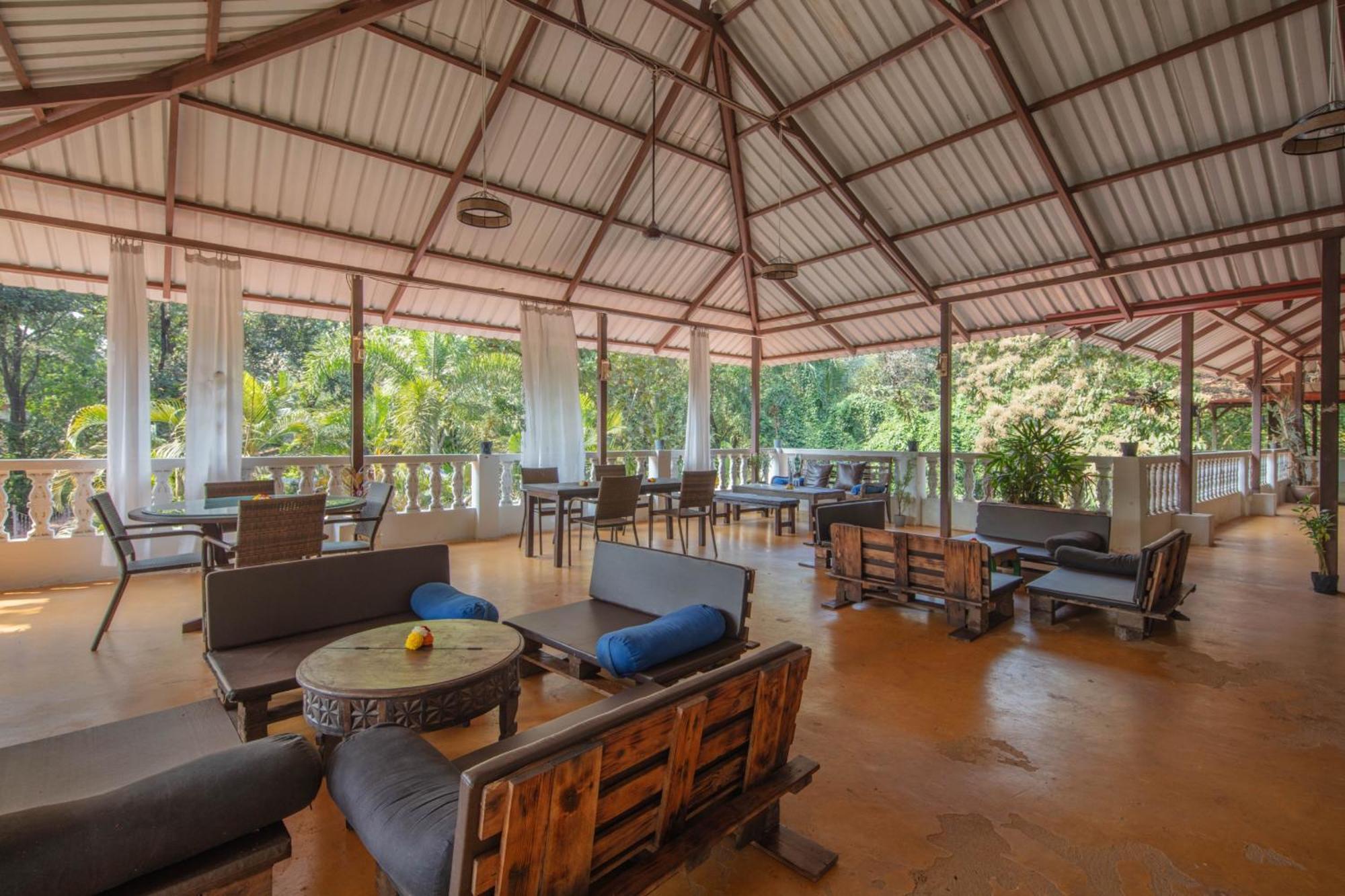 Satori Wellness Cottages I Yoga, Sauna, Ice Bath, Holistic Therapies & More Мандрем Экстерьер фото